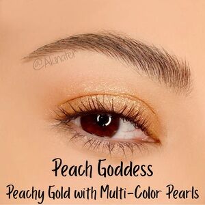 ⭐️ Peach Goddess Eye Gloss Powder NEW in box Jeffree Star